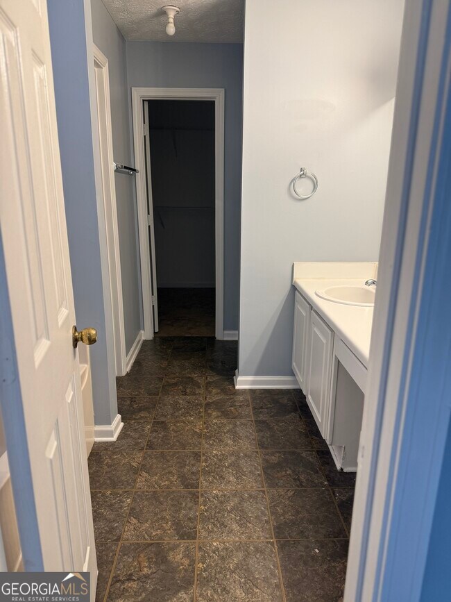 Building Photo - 135 Plantation Blvd