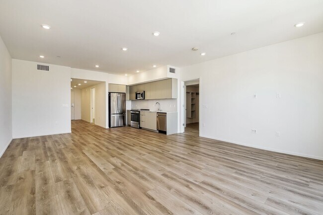 Interior Photo - Gramercy Terrace