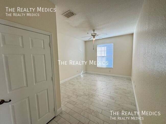 Building Photo - 13512 Turtle Marsh Loop