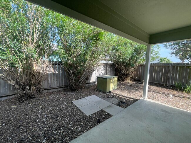 Building Photo - 15413 Palmira Ave