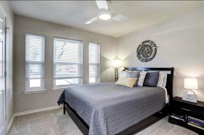 Building Photo - 4508 Stonebridge Dr