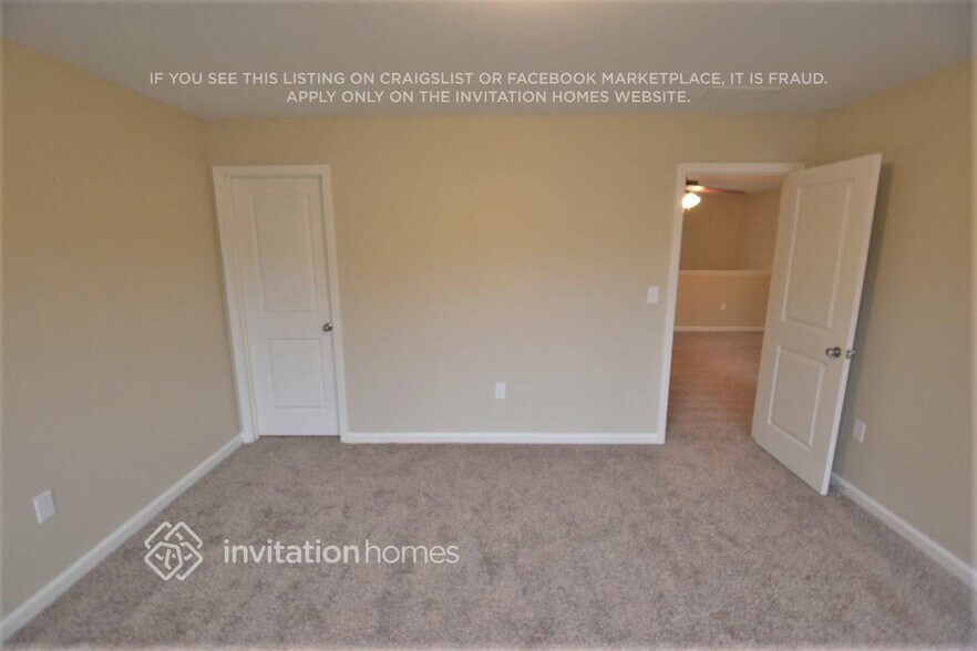 Building Photo - 592 Rock Hill Pkwy