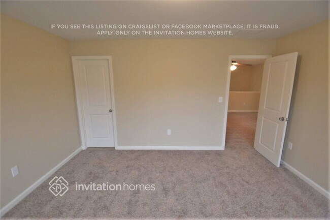 Building Photo - 592 Rock Hill Pkwy