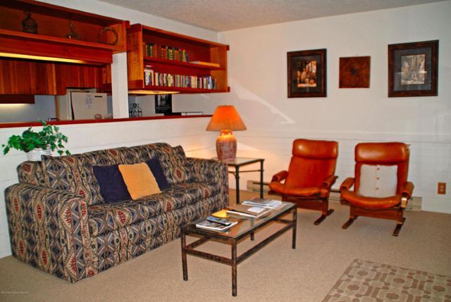 Building Photo - 4455 Berry Dr