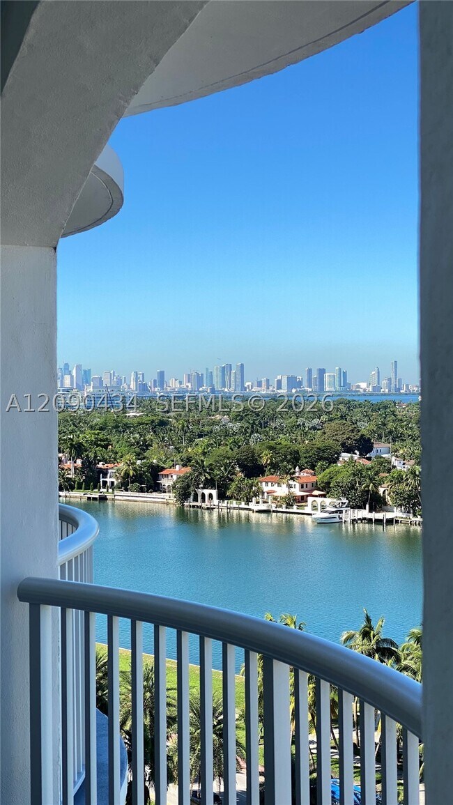 Building Photo - 5401 Collins Ave