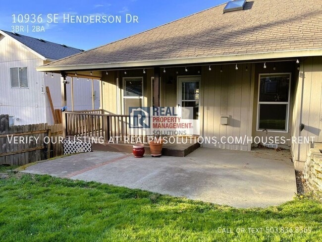 Building Photo - 10936 SE Henderson Dr