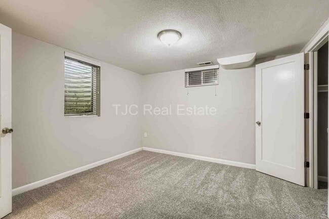 Building Photo - 3130 St Paul St