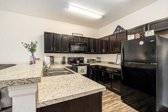 Building Photo - 5521 Yellowfin Ct