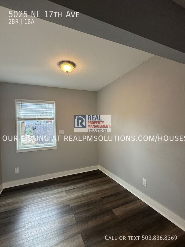 Building Photo - 5025 NE 17th Ave