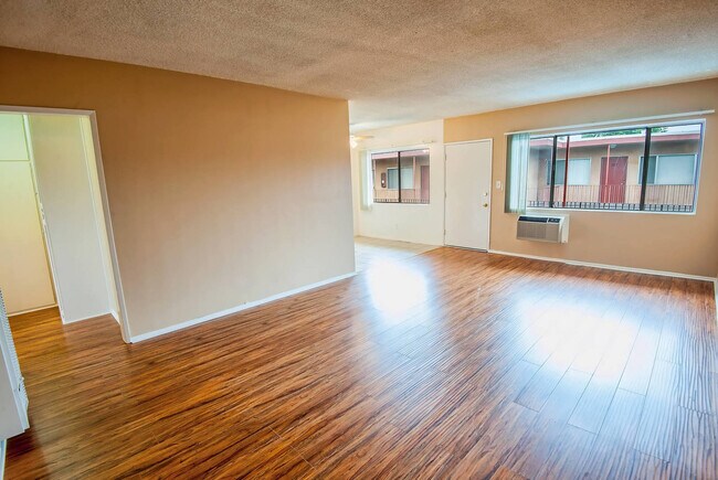 Interior Photo - lan8145