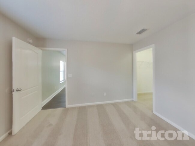 Building Photo - 2268 Eisner Dr