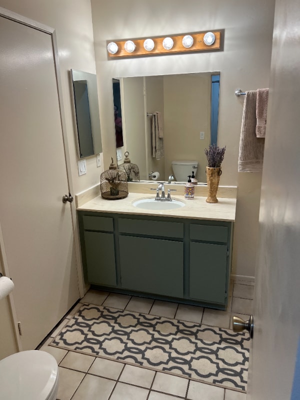 Building Photo - 509 E Park Ave