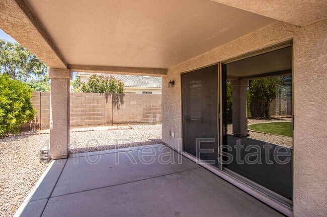 Building Photo - 4650 S Greythorne Way