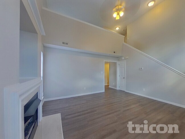 Building Photo - 9629 Green Apple Dr