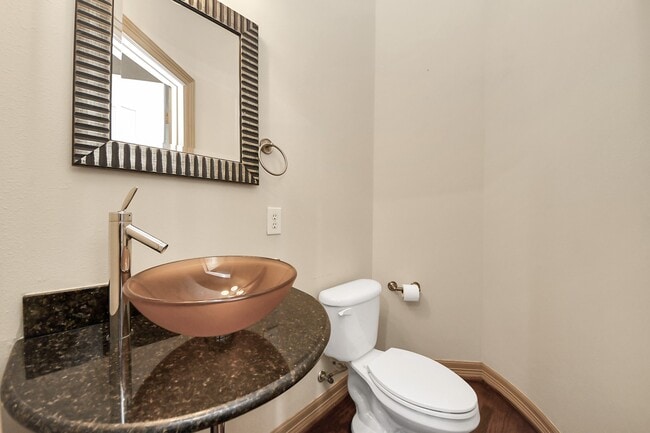 Building Photo - 5711 Kiam St