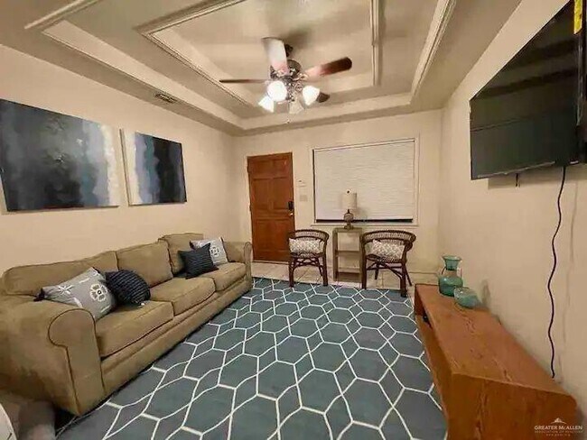 Building Photo - 624 S Pleasantview Dr
