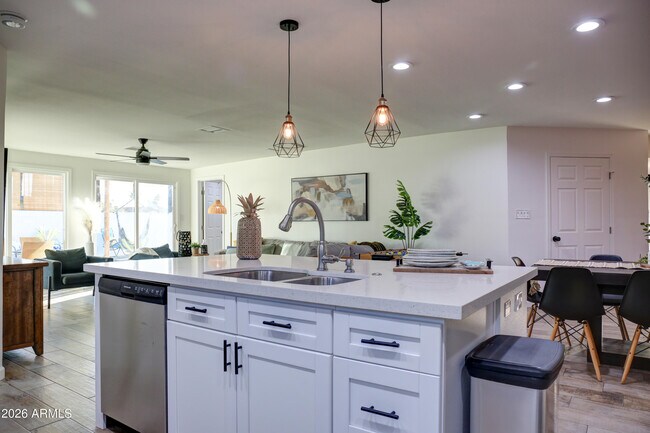 Building Photo - 7225 E Villa Way