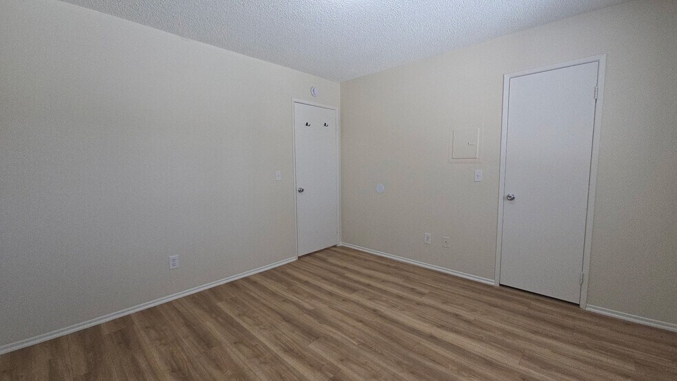 Building Photo - 5906 Challen Ave