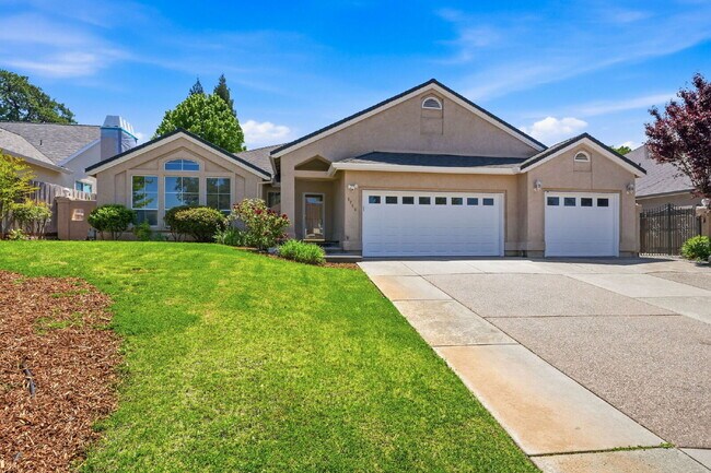 Building Photo - Executive Rental in Gold Hills