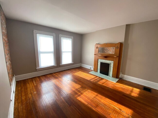 Building Photo - Beautiful Six Bedroom House Just Outside The Hustle and Bustle of OSU Campus!