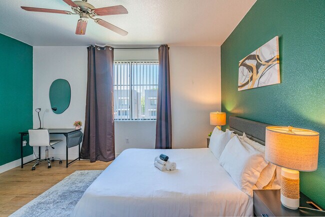 Building Photo - 6610 N 93rd Ave