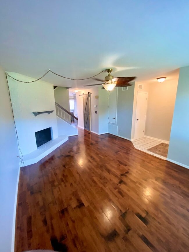 Building Photo - ** 3/1.5 RIVER OAKS CONDOMINIUM **