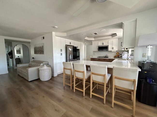 Building Photo - 44125 Northgate Ave