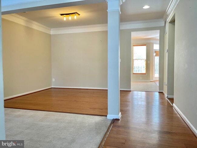 Building Photo - 12313 Tanalian Falls Ln