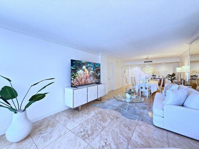 Building Photo - 3546 S Ocean Blvd