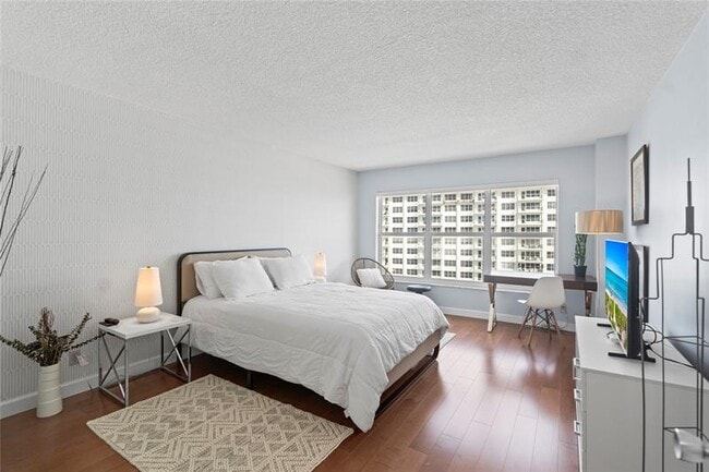 Building Photo - 3500 Galt Ocean Dr