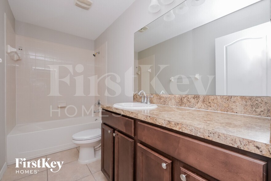 Building Photo - 10522 White Peacock Pl