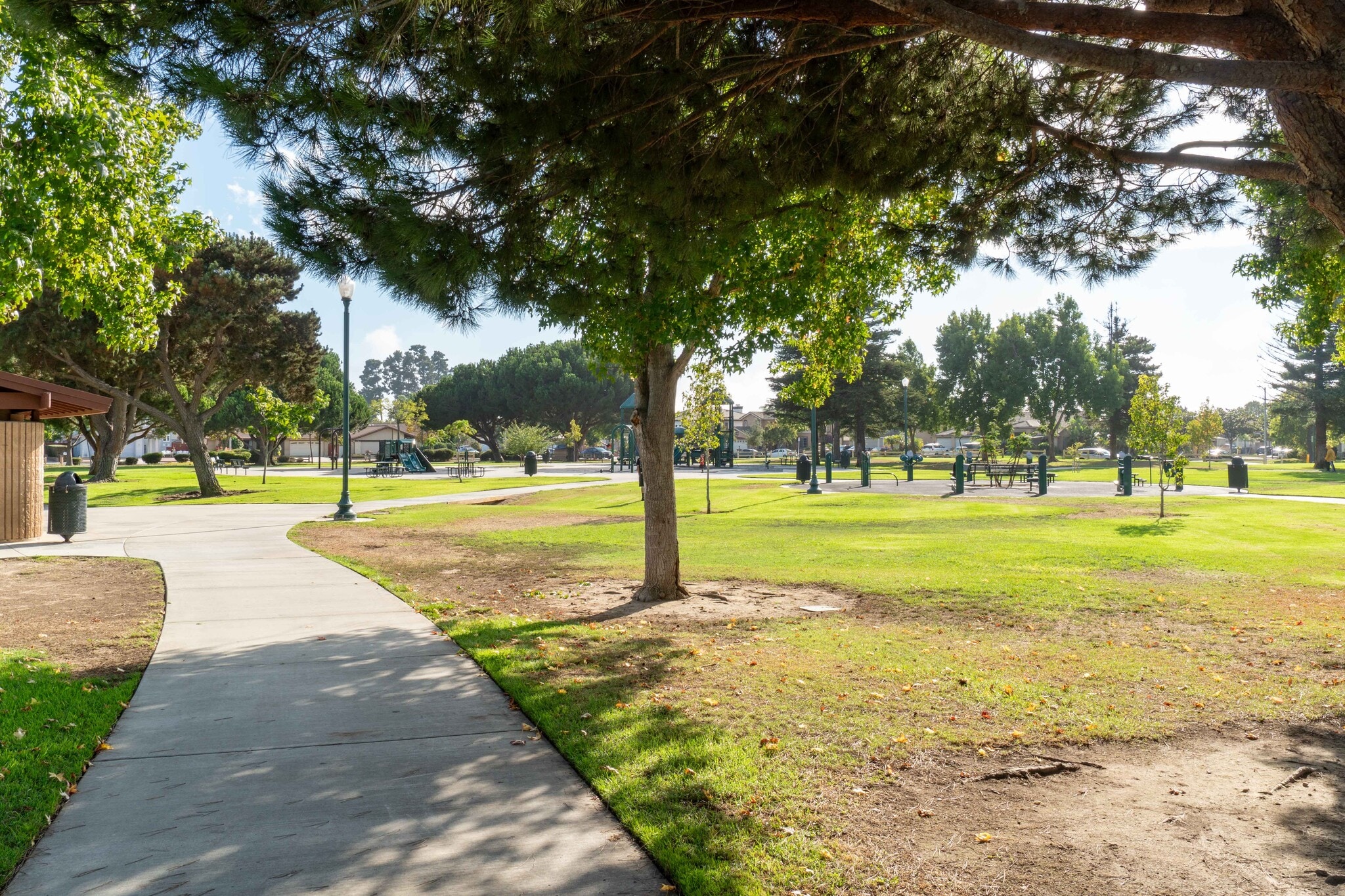 Building Photo - 6 Princeton Ave