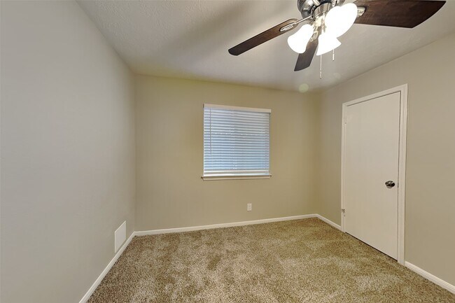 Building Photo - 14626 Cypress Falls Dr