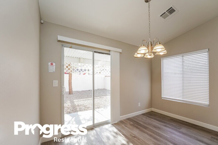 Building Photo - 3639 Covewick Dr