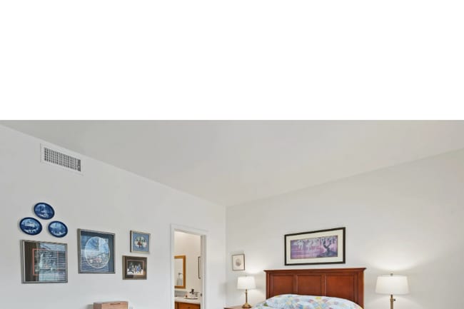 Building Photo - 6310 Locarno Dr