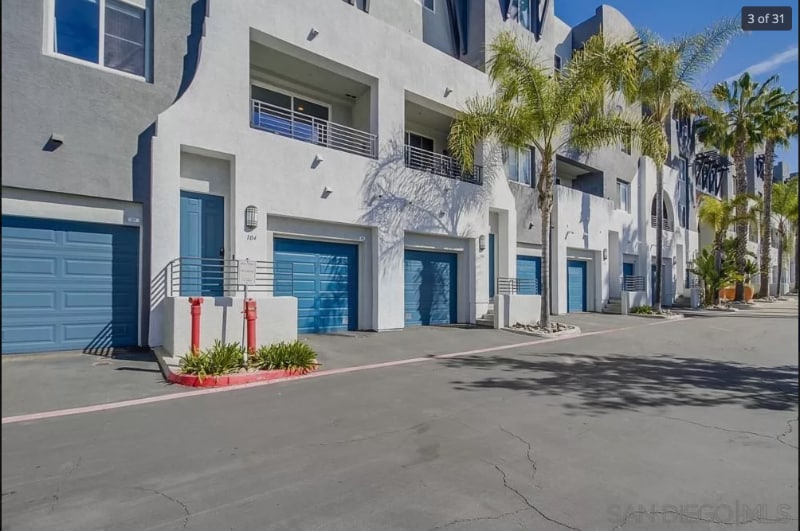 Building Photo - 1760 E Palomar St