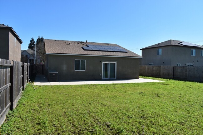 Building Photo - 31 Medieval St