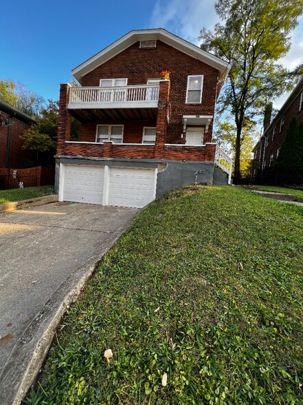 Building Photo - 993 Cleveland Ave