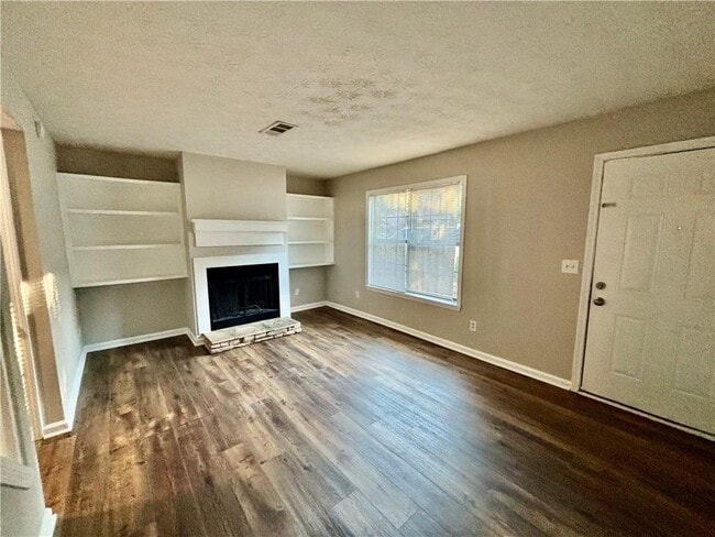 Building Photo - 97 Caboose Ct NW