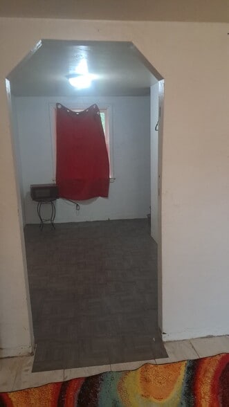 Building Photo - 2935 Oleander Ave