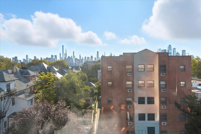 Building Photo - 3-5 Potter Pl