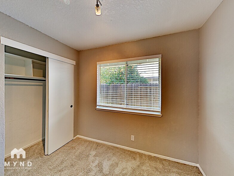 Building Photo - 4430 Sunrise Ct