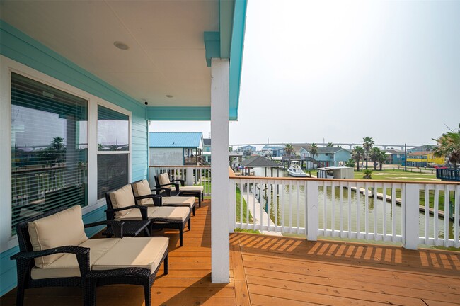 Building Photo - 413 Pompano Ln