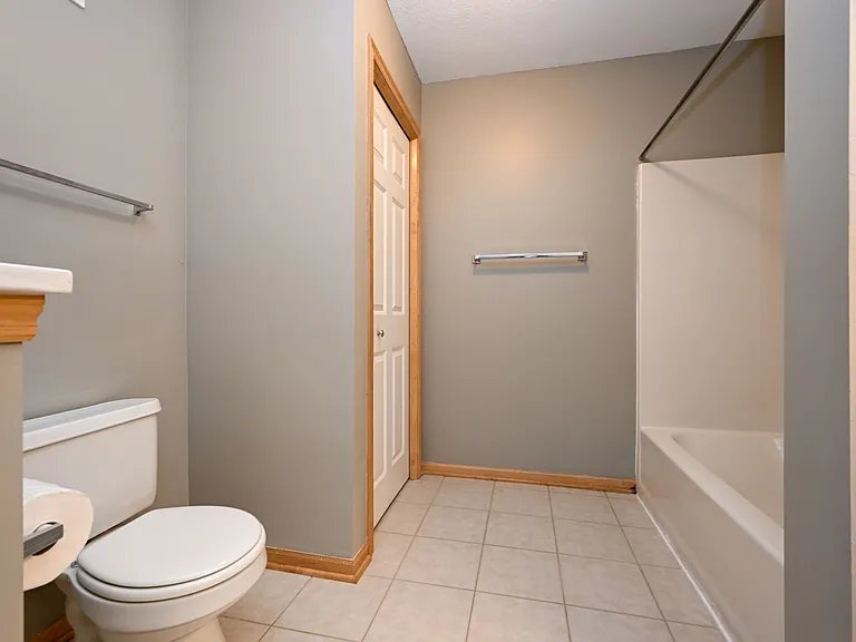 Building Photo - 770 Wisconsin Ave N