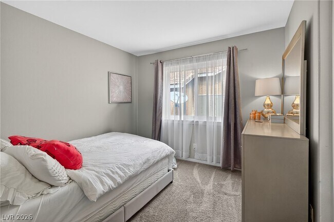 Building Photo - 1056 Kennebunk Cir