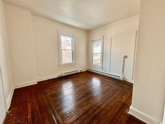 Building Photo - 344 N Lime St