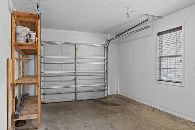Building Photo - 178 Kelly Cir