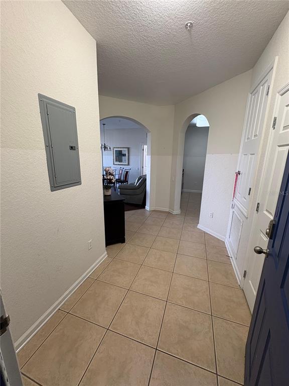 Building Photo - 4102 Breakview Dr