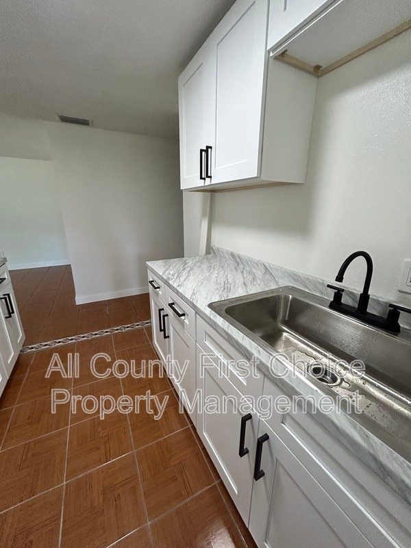 Building Photo - 7406 S Morton St