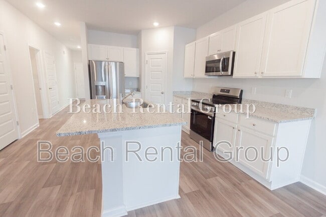 Building Photo - 1375 Speedway St